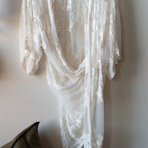 Off White Embroidered Kimono XL